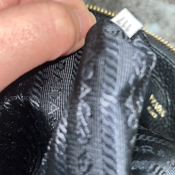 Prada Vitello Pebble Daino Medium Satchel - Picture 16 of 17